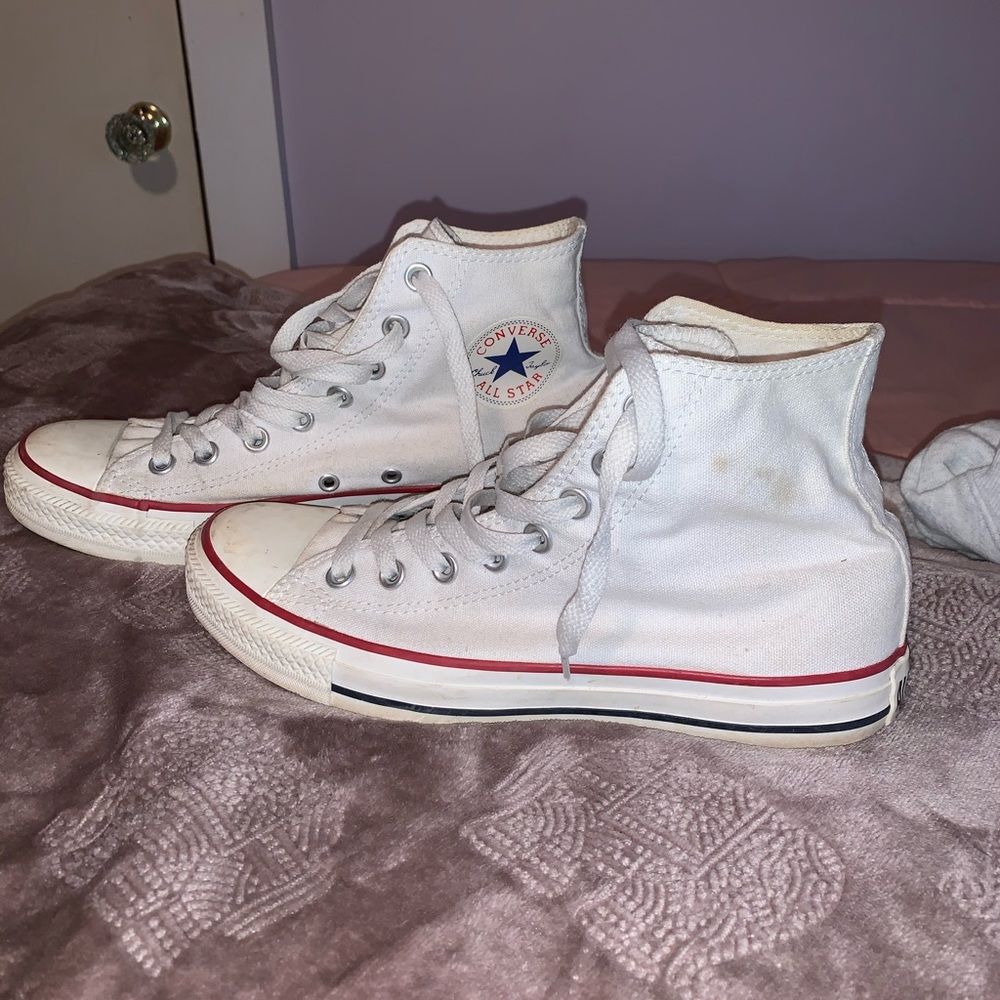 White hi-top converse all stars